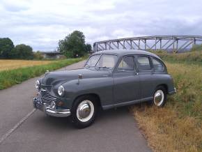 STANDARD VANGUARD 1949 (1949) at Yorkshire Classic Car Centre Goole