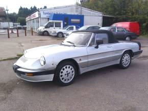 ALFA ROMEO SPIDER 1987 (E) at Yorkshire Classic Car Centre Goole