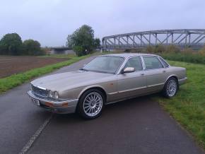 JAGUAR XJ SERIES 1995 (M ) at Yorkshire Classic Car Centre Goole